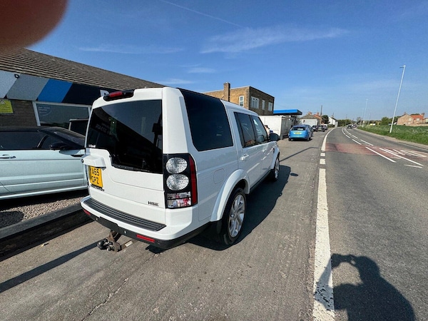 Used Land Rover Discovery 4 2015 for sale - 74518737: Photo 24