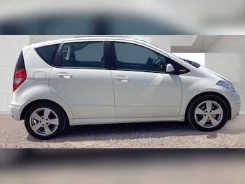 Used Mercedes-Benz A-Class 2011 for sale - 79060146: Photo