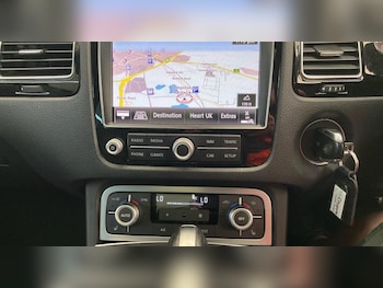 Used Volkswagen Touareg 2015 for sale - 75137699: Photo