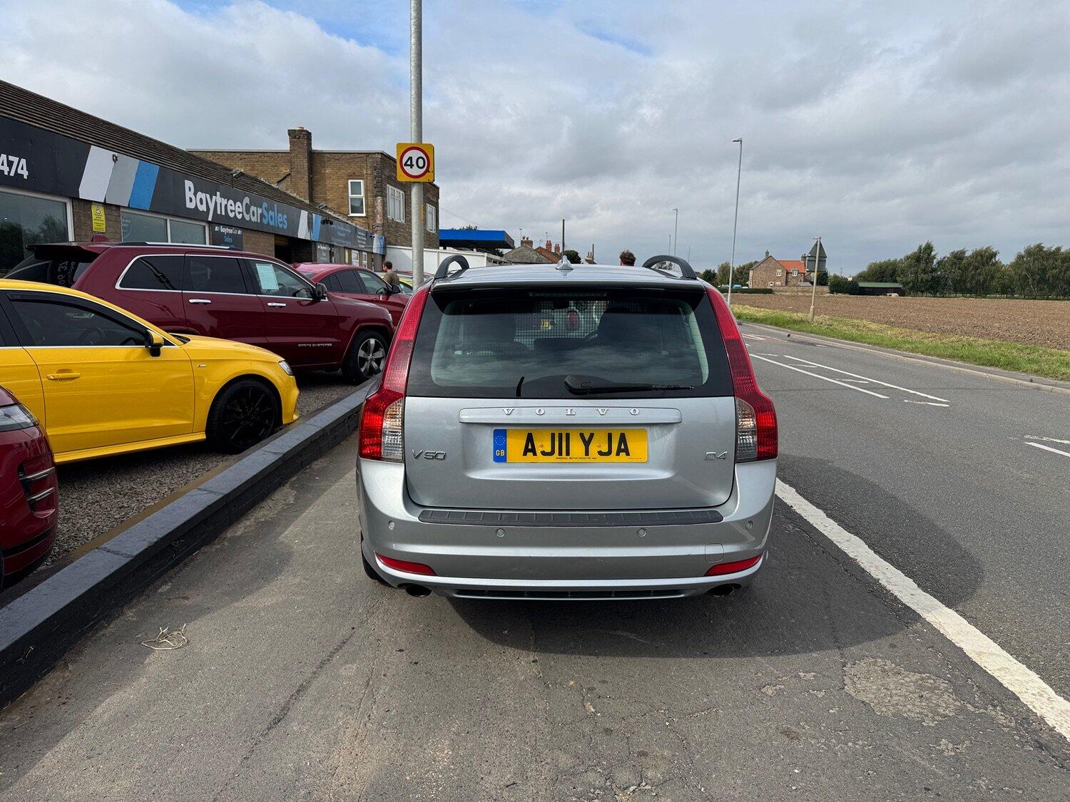 Used Volvo V50 2011 for sale - 76019555: Photo 2
