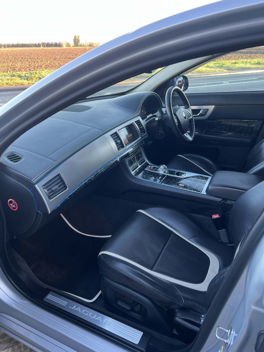 Used Jaguar XF 2015 for sale - 76649808: Photo 15