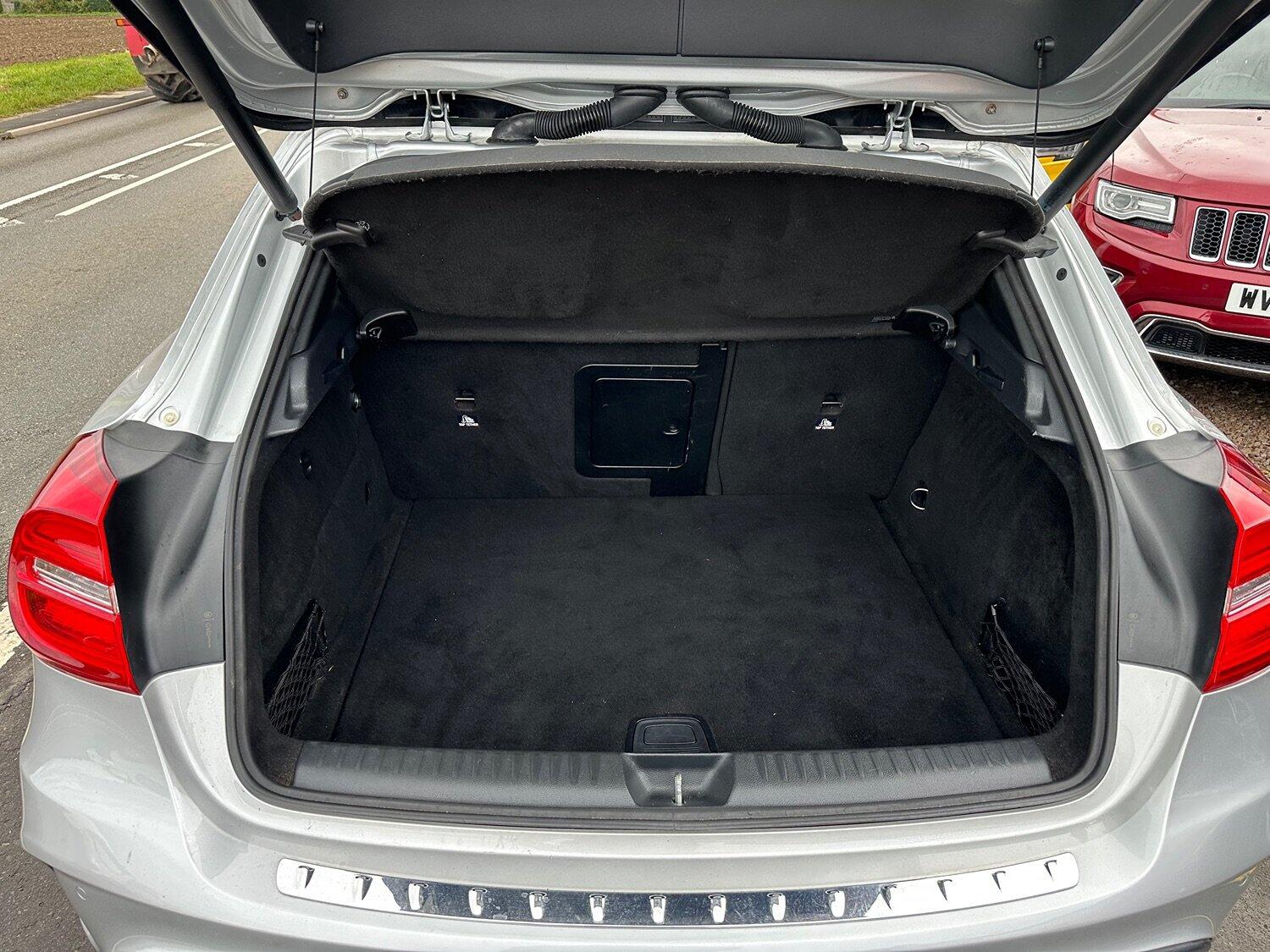 Used Mercedes-Benz GLA 2014 for sale - 76058099: Photo 14