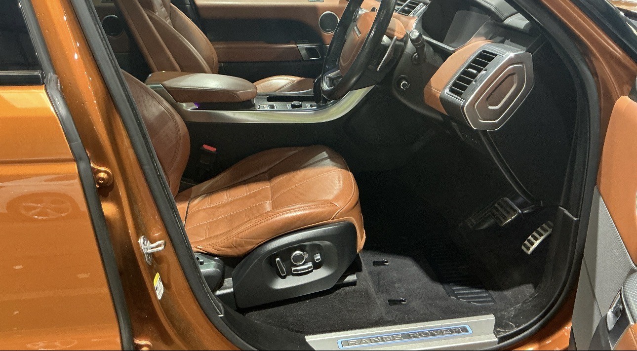 Used Land Rover Range Rover Sport 2017 for sale - 77968692: Photo 2