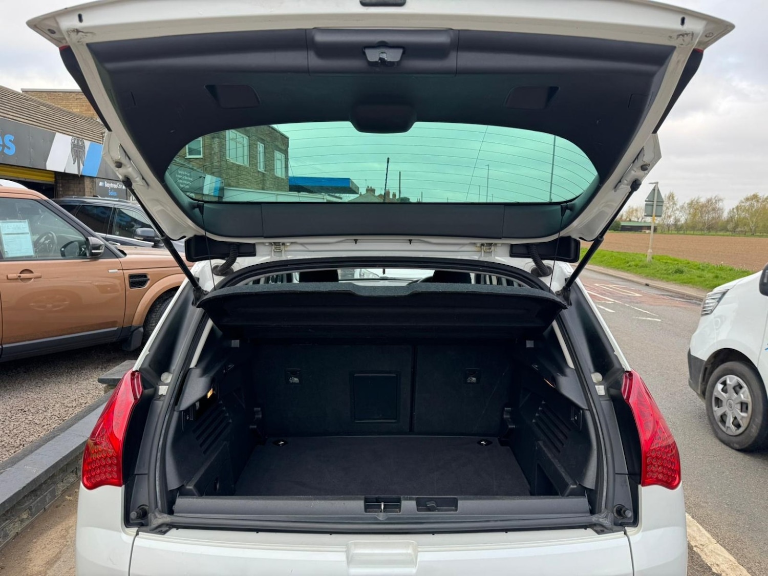 Used Peugeot 3008 2011 for sale - 78084497: Photo 11