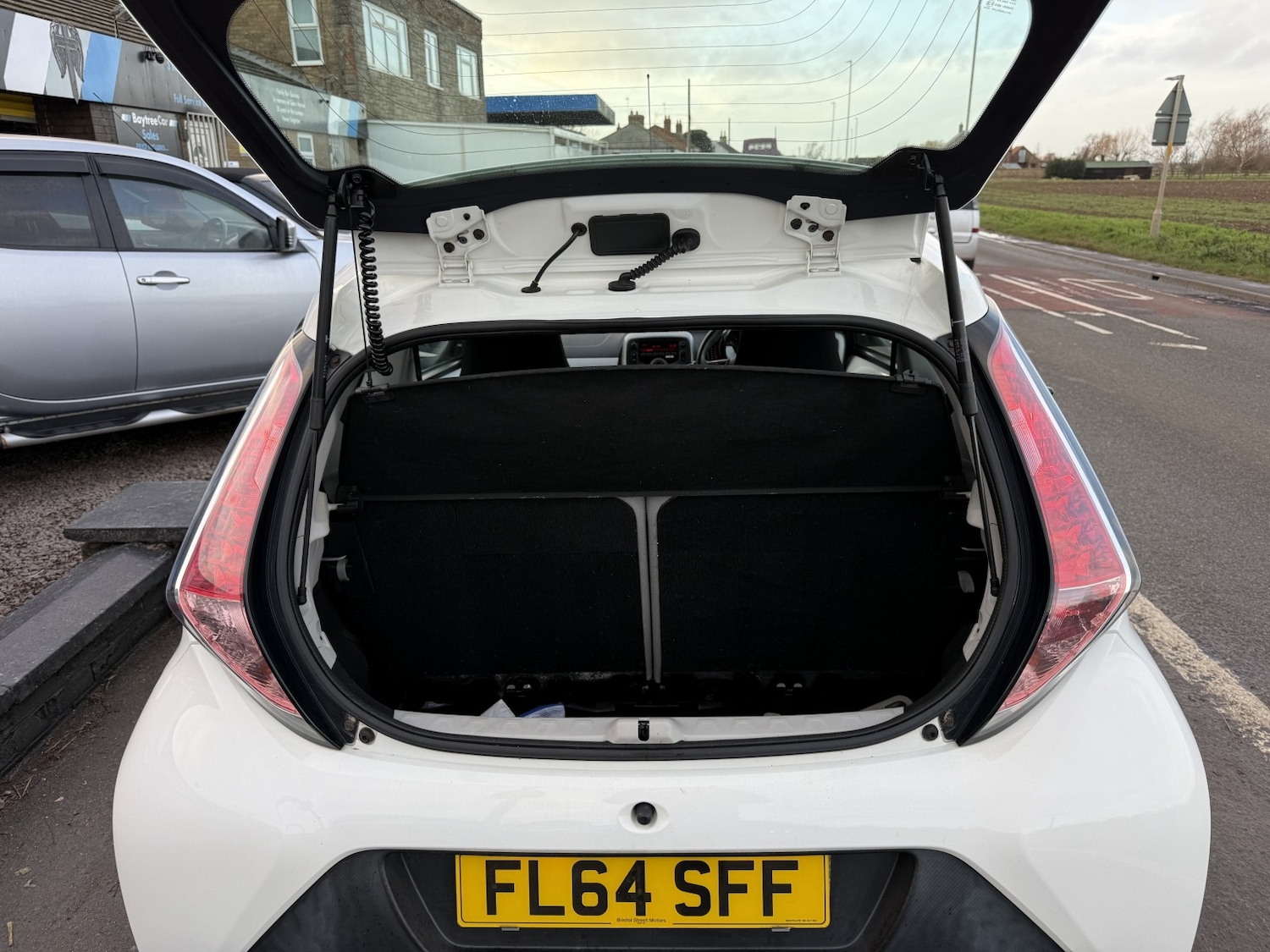 Used Toyota AYGO 2014 for sale - 77173088: Photo 15