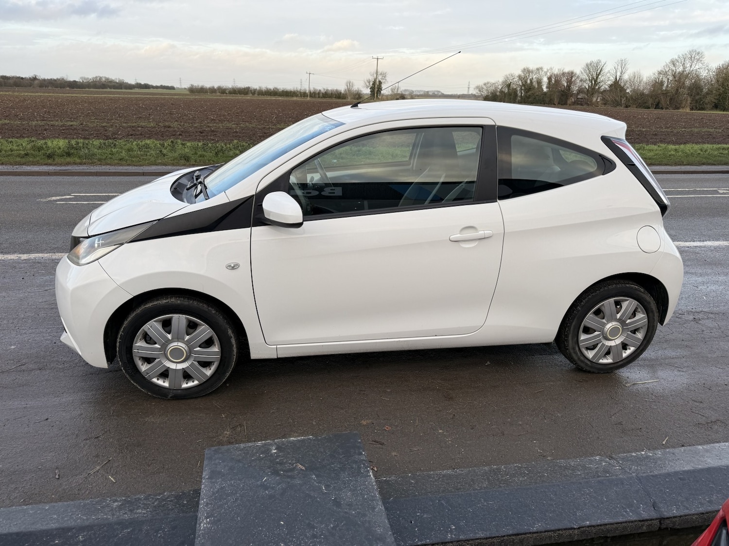Used Toyota AYGO 2014 for sale - 77173088: Photo 9