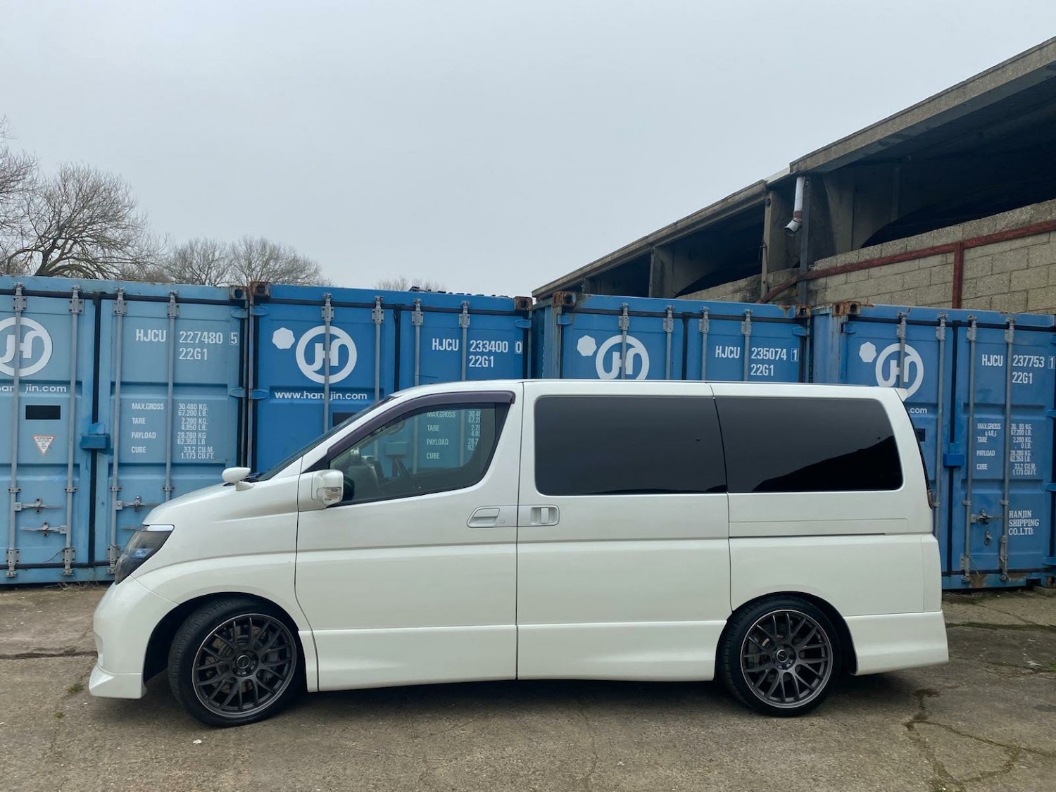Used Nissan Elgrand 2018 for sale - 77781589: Photo 3