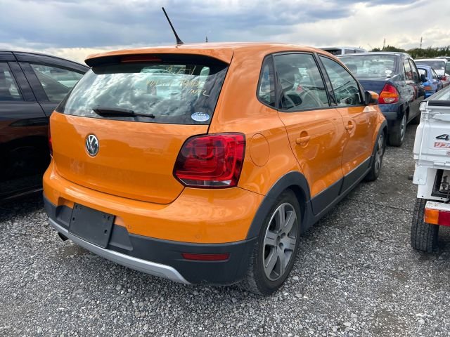 Used Volkswagen Polo for sale - 75994661: Photo 2