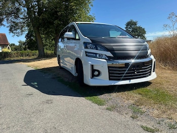 Used Toyota Vellfire 2014 for sale - 75481247: Photo