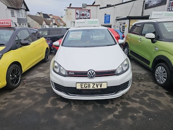 Used Volkswagen Golf 2011 for sale - 79043128: Photo