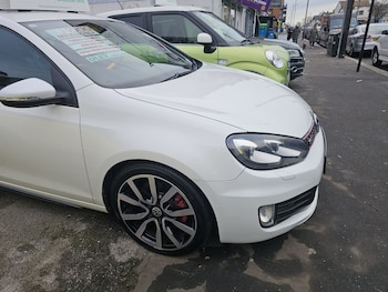 Used Volkswagen Golf 2011 for sale - 79043128: Photo