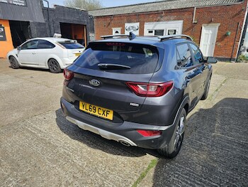 Used Kia Stonic 2020 for sale - 78273892: Photo