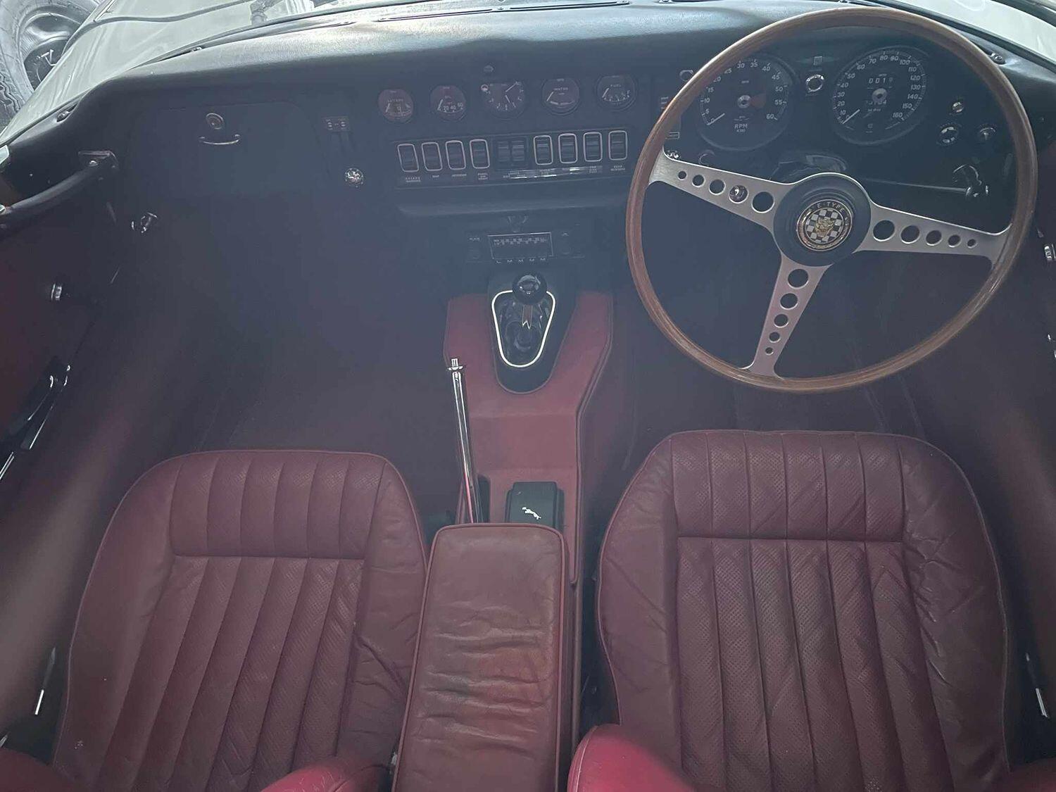 Used Jaguar E-Type 1984 for sale - 76817523: Photo 12