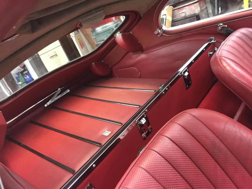 Used Jaguar E-Type 1984 for sale - 76817523: Photo 7