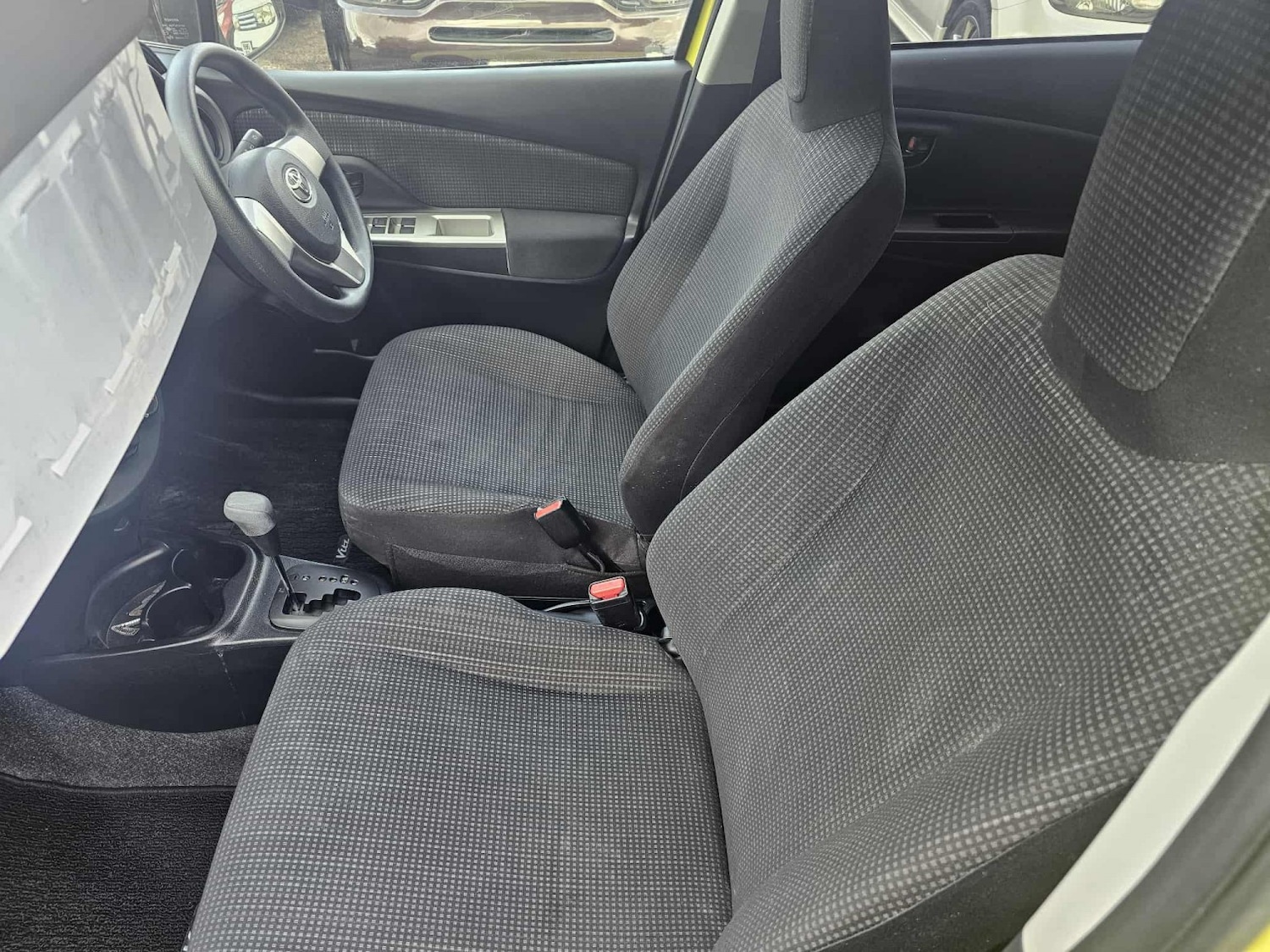 Used Toyota Vitz 2024 for sale - 76107425: Photo 28