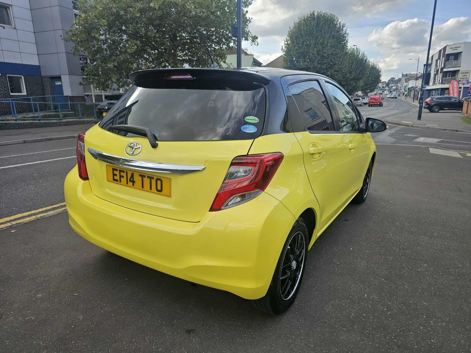 Used Toyota Vitz 2024 for sale - 76107425: Photo 5