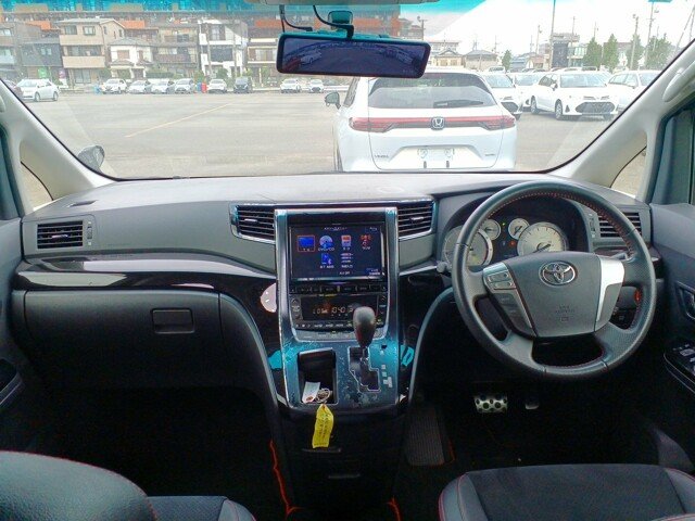 Used Toyota Vellfire 2026 for sale - 77881047: Photo 17