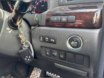 Used Toyota Vellfire 2012 for sale - 79042148: Photo