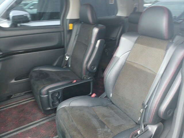 Used Toyota Vellfire 2025 for sale - 77590094: Photo 14