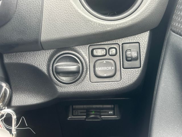 Used Toyota Vitz 2024 for sale - 76793979: Photo 25