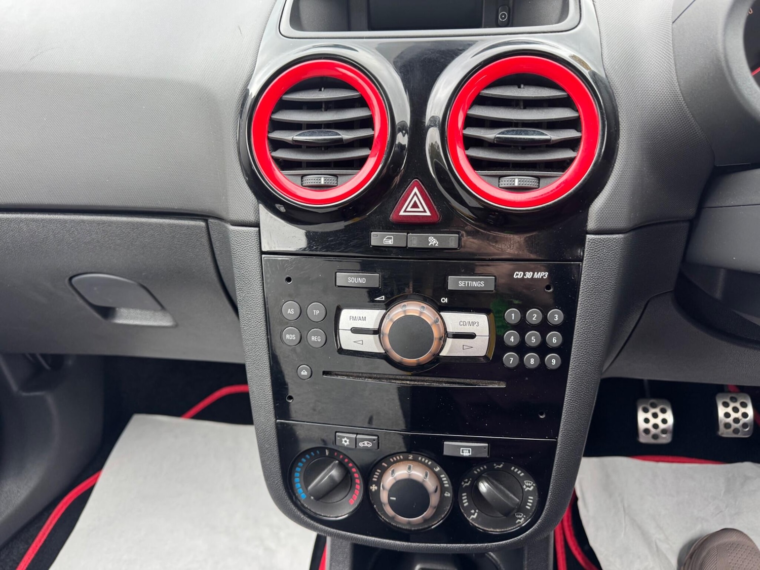 Used Vauxhall Corsa 2011 for sale - 76716885: Photo 14