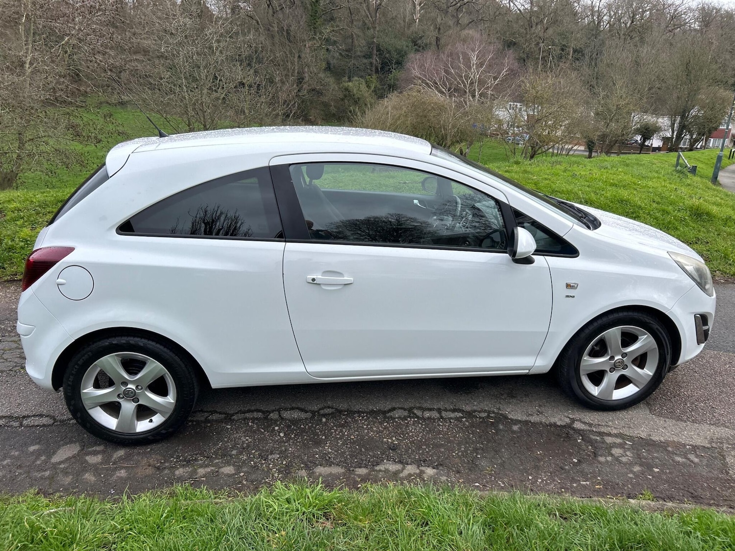 Used Vauxhall Corsa 2012 for sale - 77696668: Photo 8