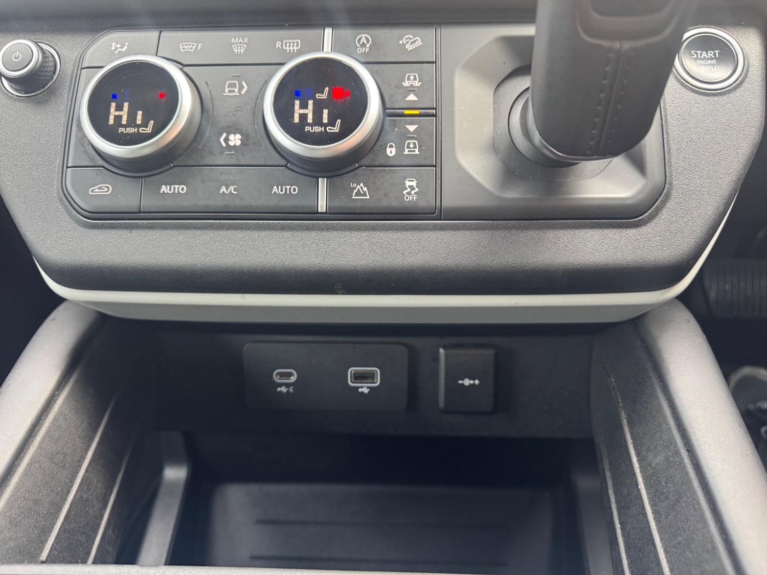 Used Land Rover Defender 2022 for sale - 76716882: Photo 10