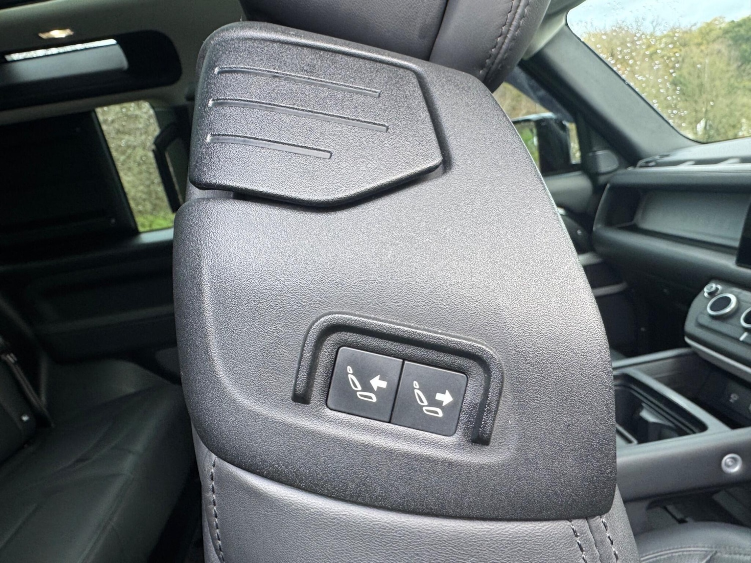 Used Land Rover Defender 2022 for sale - 76716882: Photo 17