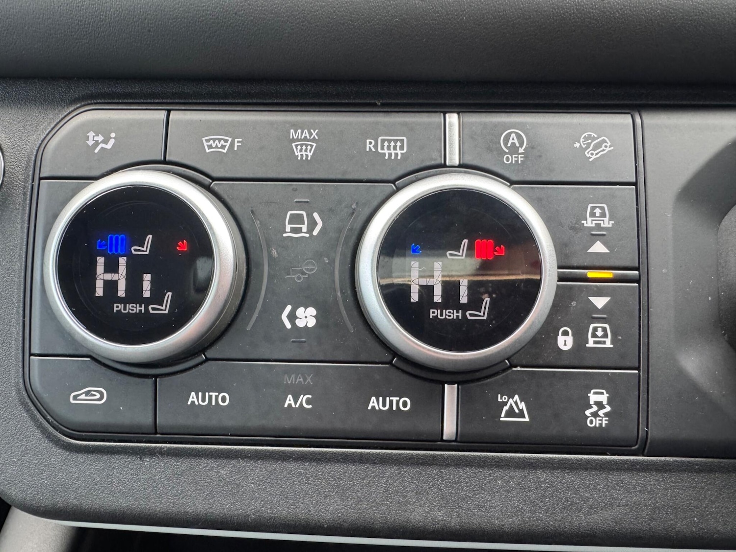 Used Land Rover Defender 2022 for sale - 76716882: Photo 21