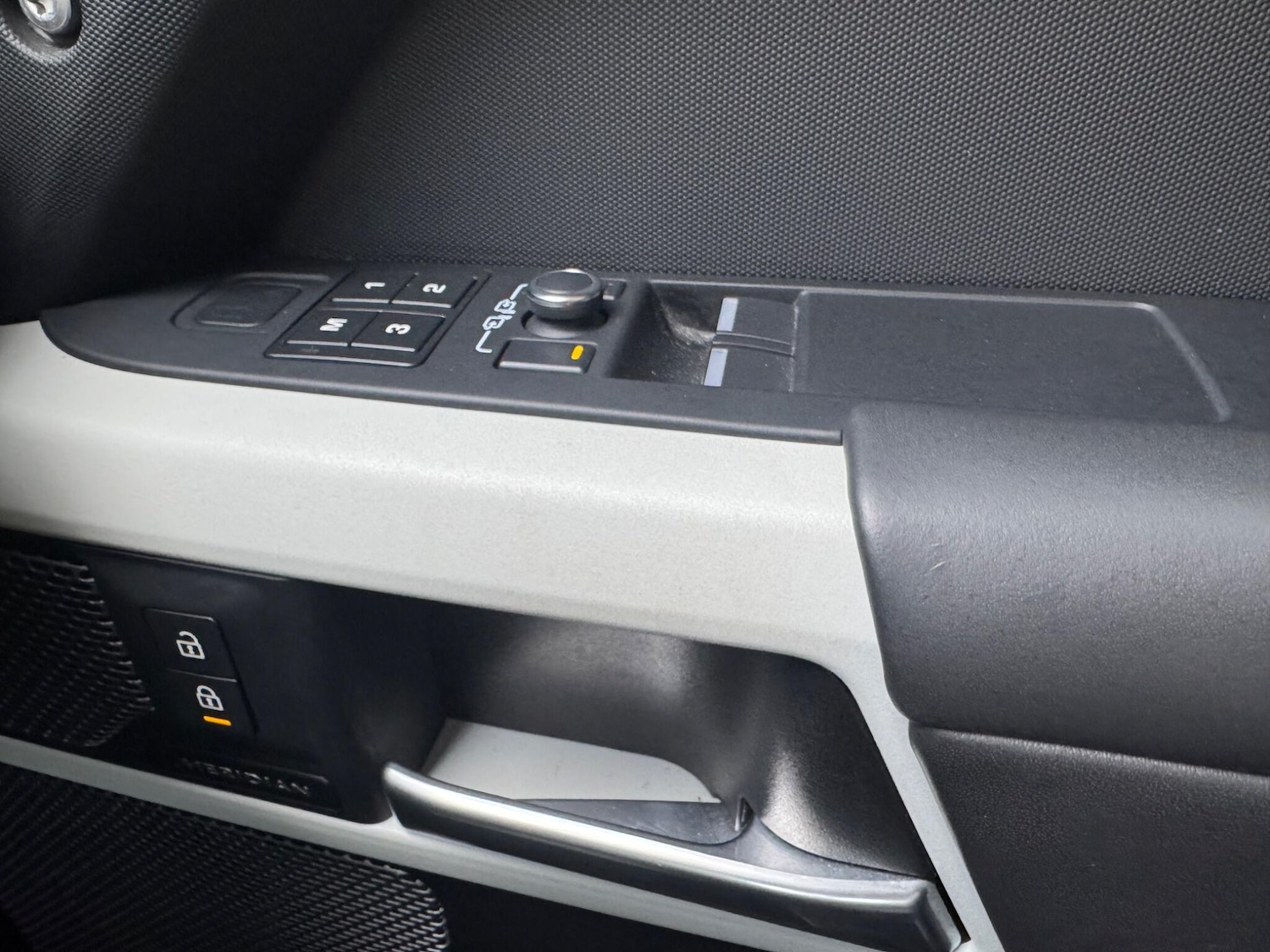 Used Land Rover Defender 2022 for sale - 76716882: Photo 23