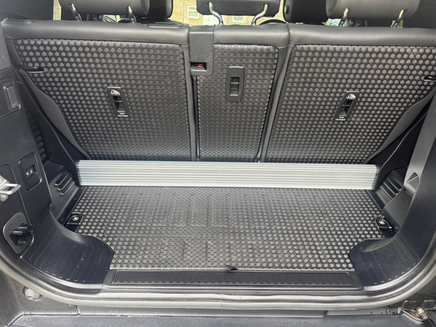 Used Land Rover Defender 2022 for sale - 76716882: Photo 31