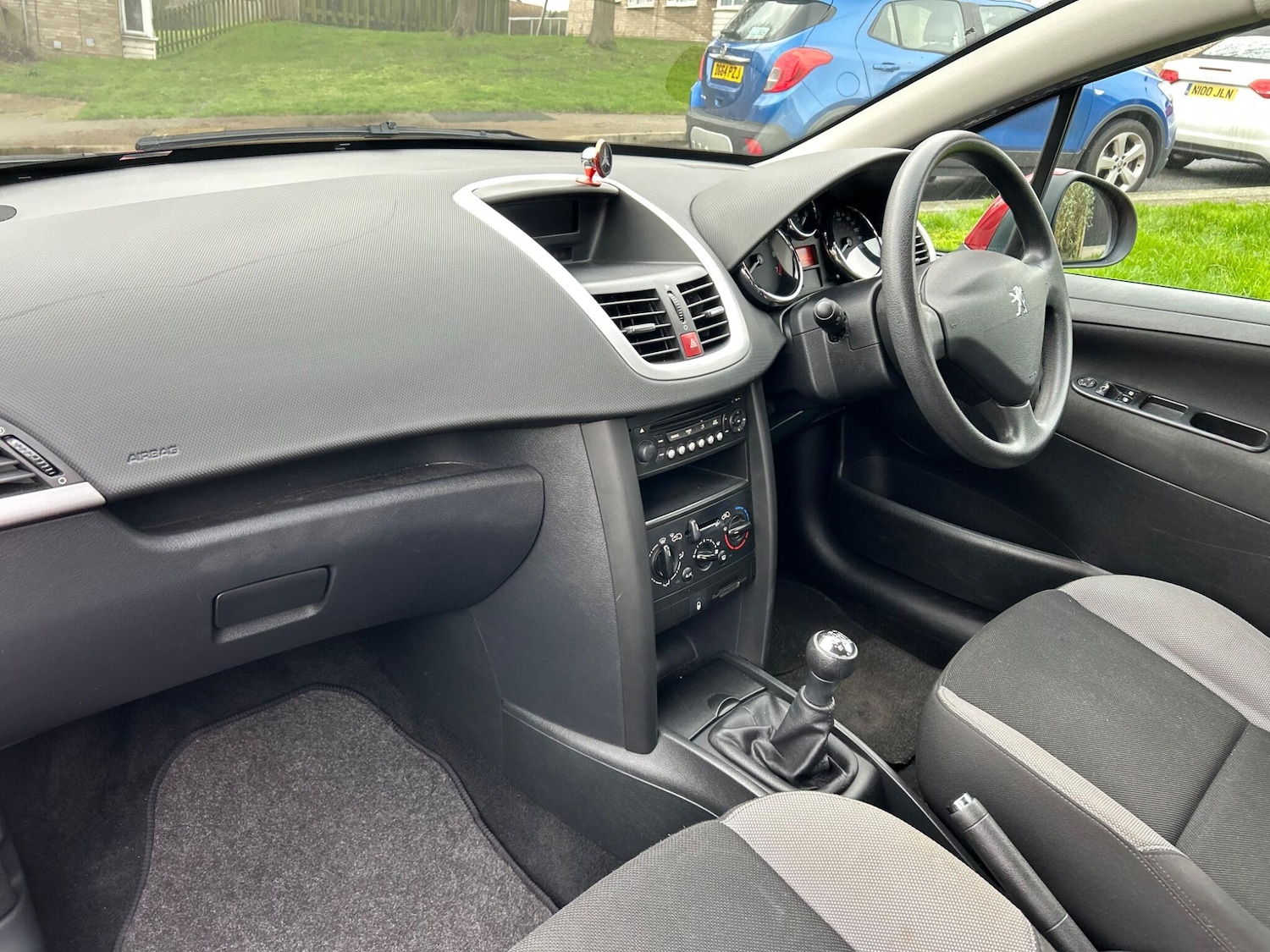 Used Peugeot 207 2009 for sale - 77695465: Photo 15