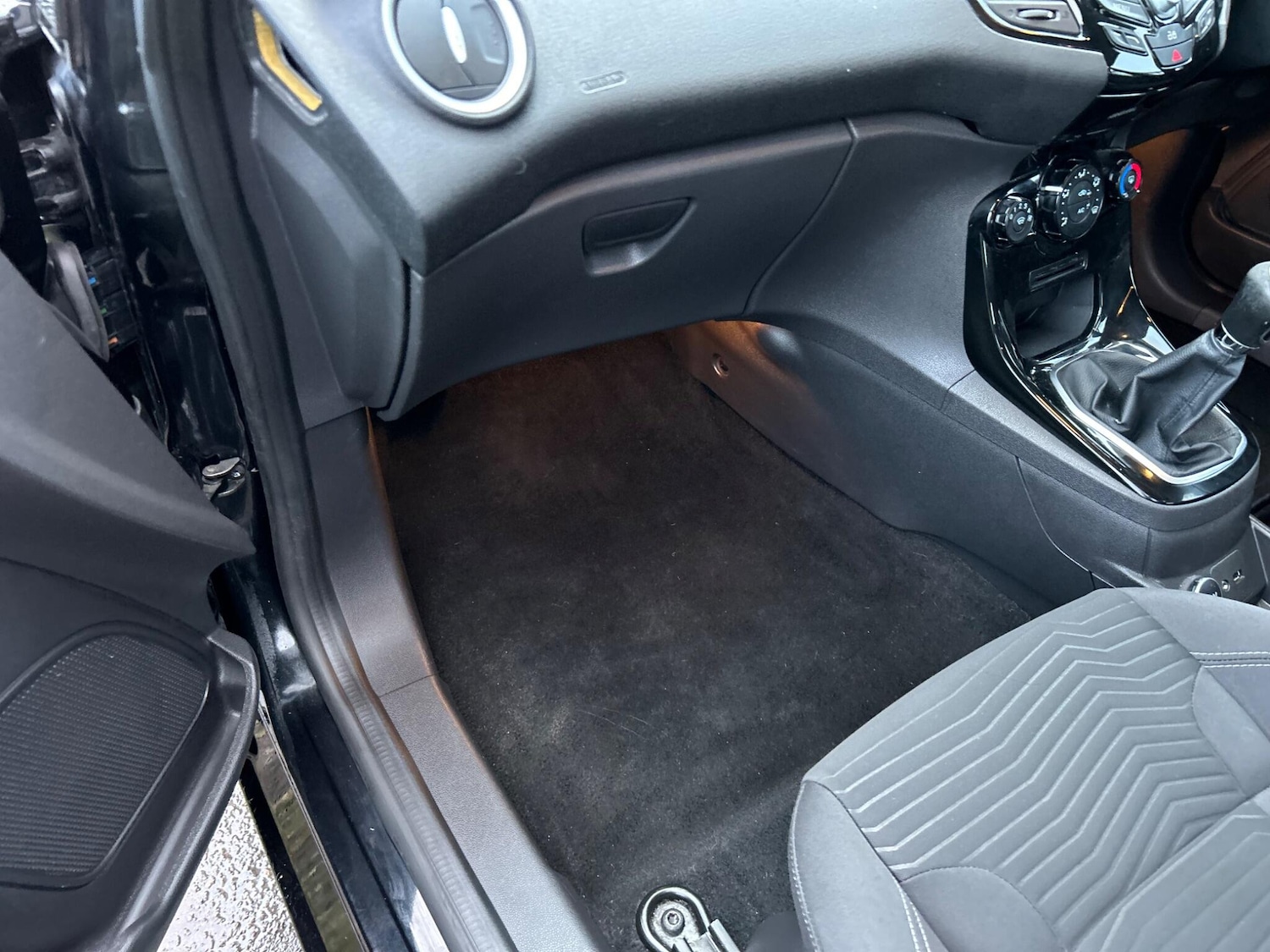 Used Ford Fiesta 2014 for sale - 77695513: Photo 13