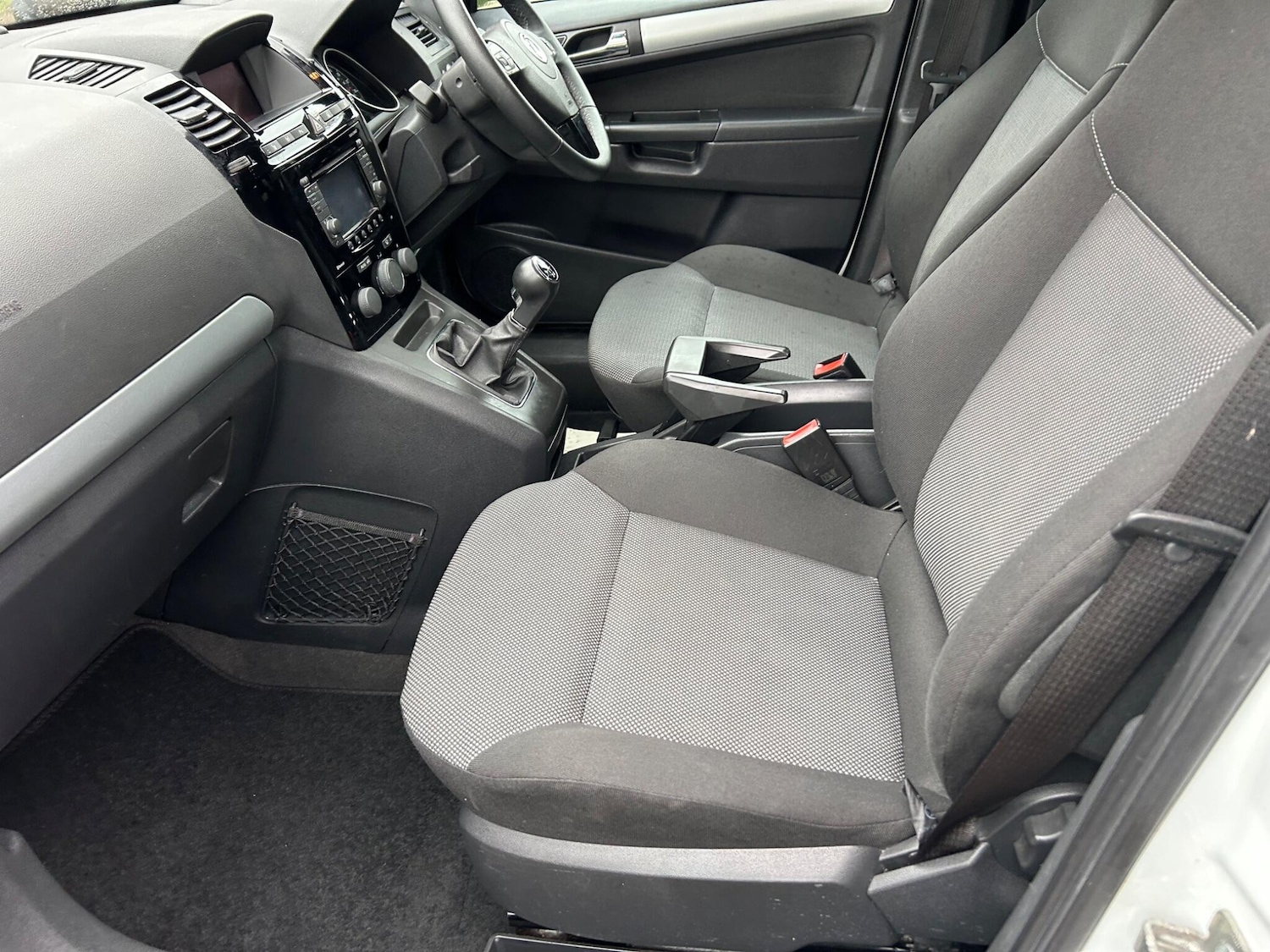 Used Vauxhall Zafira 2014 for sale - 76716877: Photo 17