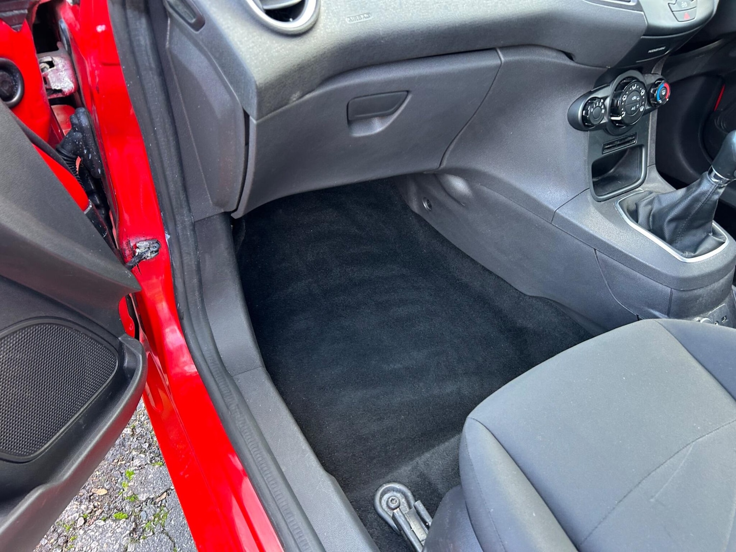 Used Ford Fiesta 2014 for sale - 76716874: Photo 13