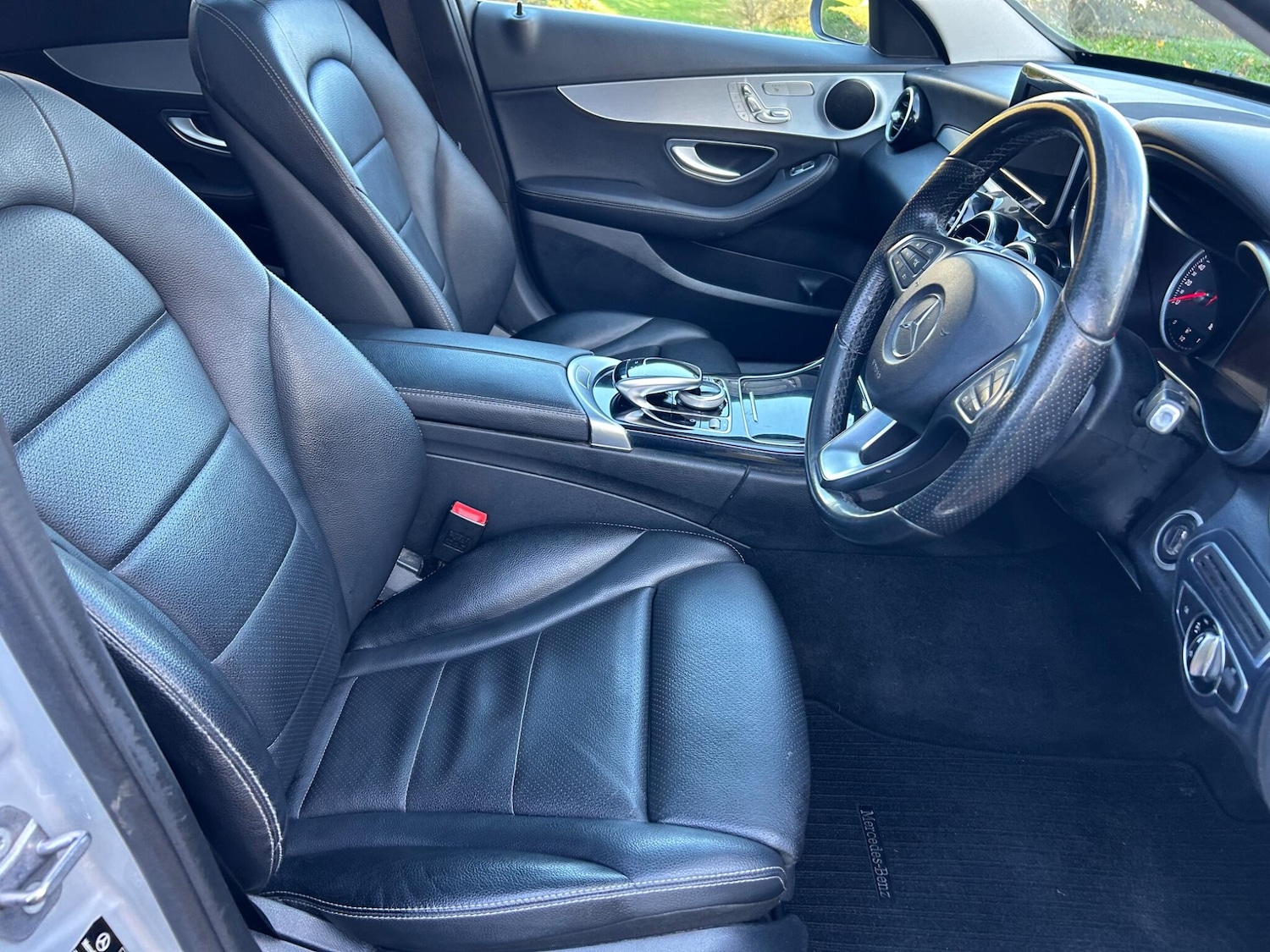 Used Mercedes-Benz C Class 2017 for sale - 76716875: Photo 12