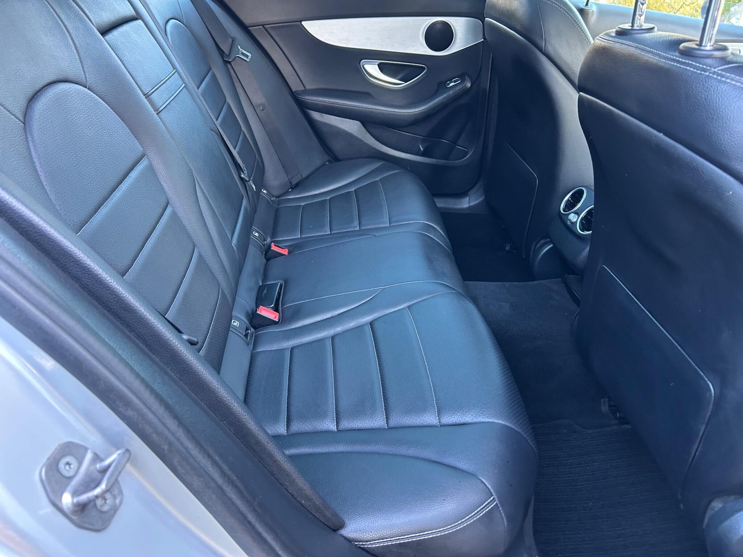 Used Mercedes-Benz C Class 2017 for sale - 76716875: Photo 19