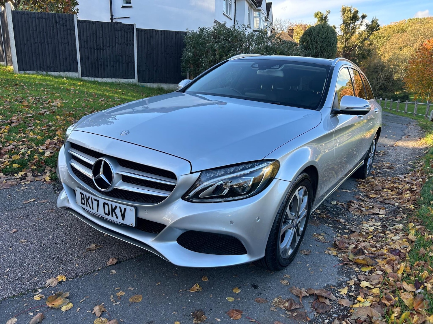 Used Mercedes-Benz C Class 2017 for sale - 76716875: Photo 2