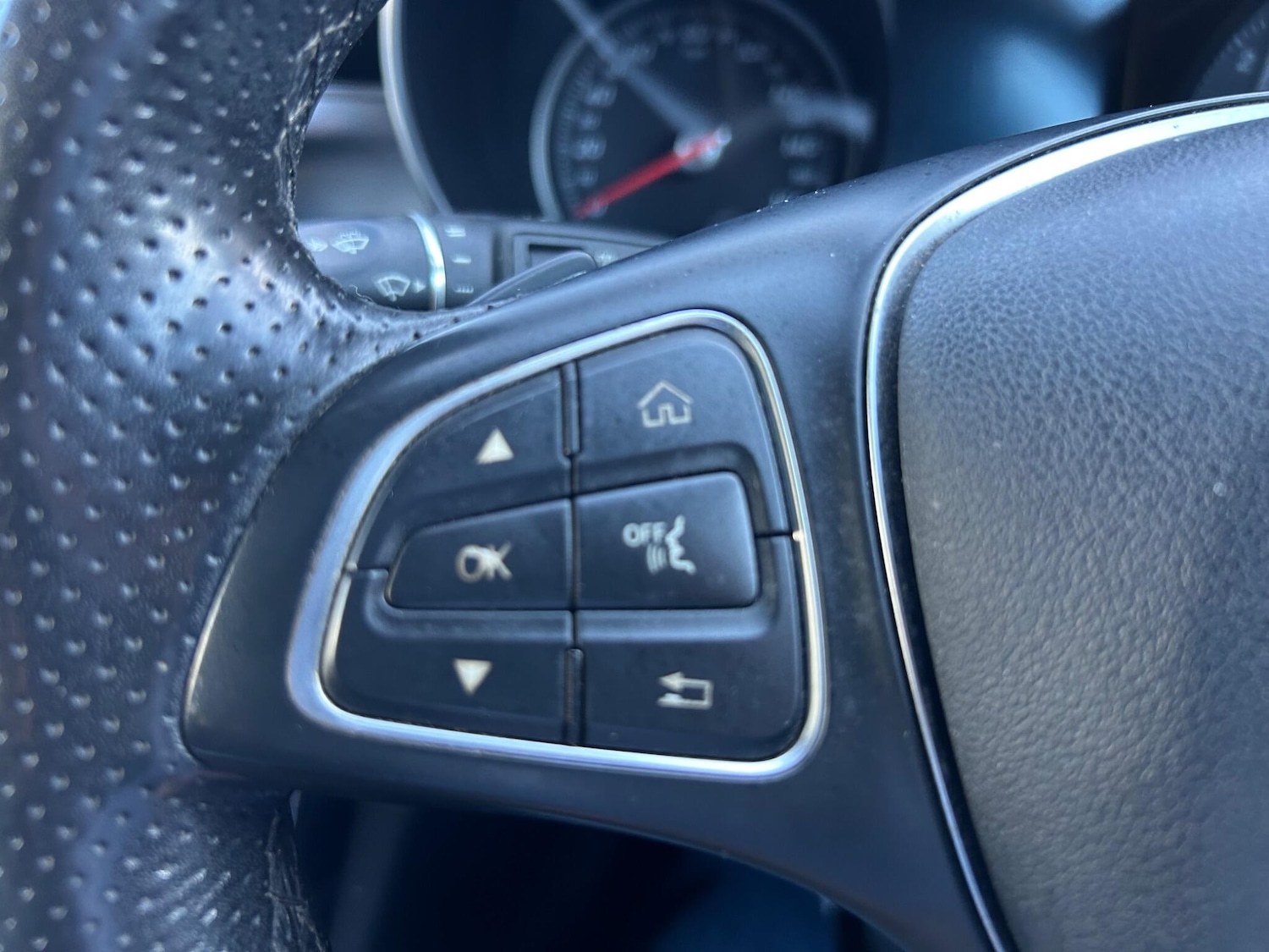 Used Mercedes-Benz C Class 2017 for sale - 76716875: Photo 26