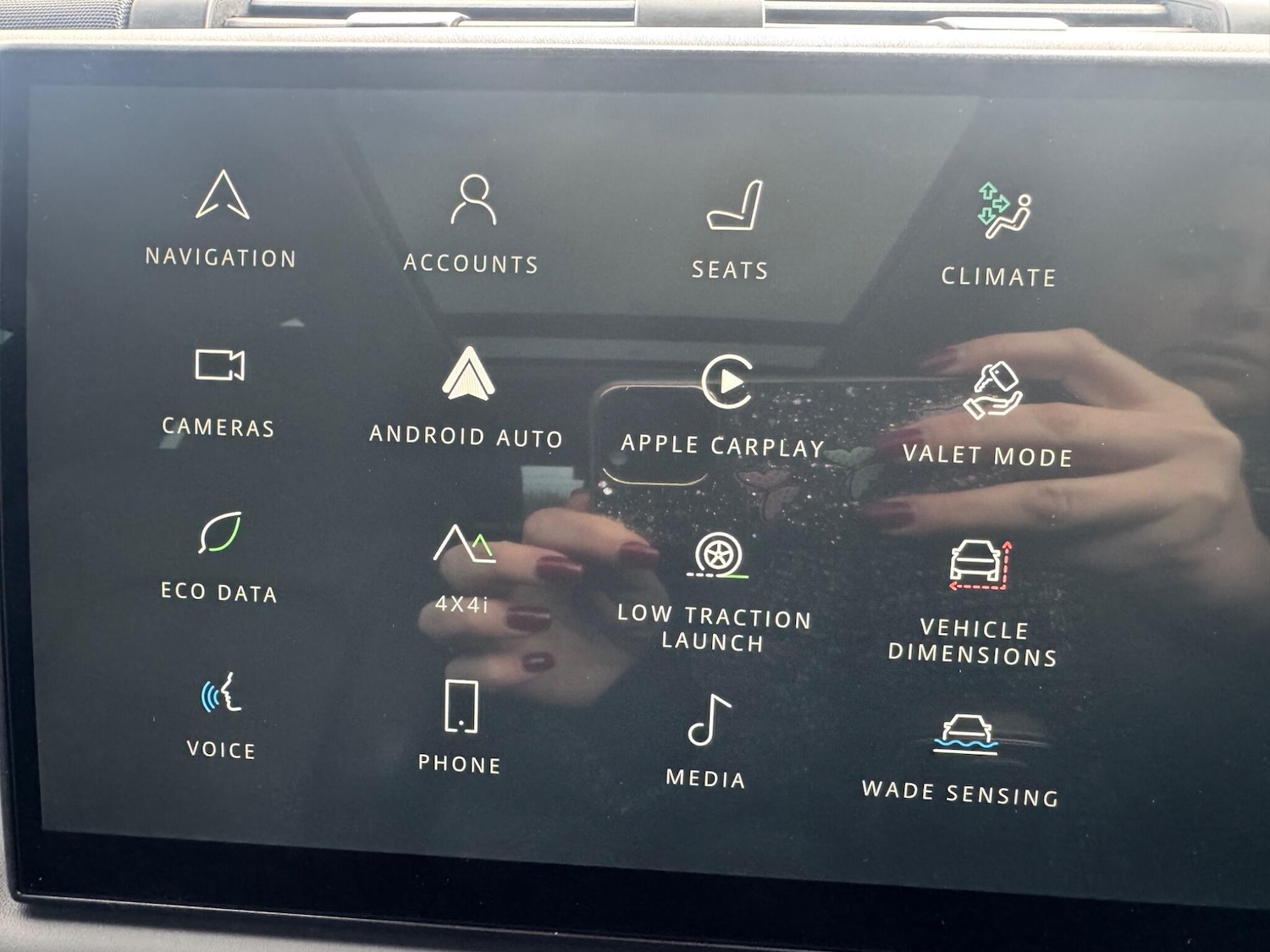 Used Land Rover Defender 2022 for sale - 76990557: Photo 26