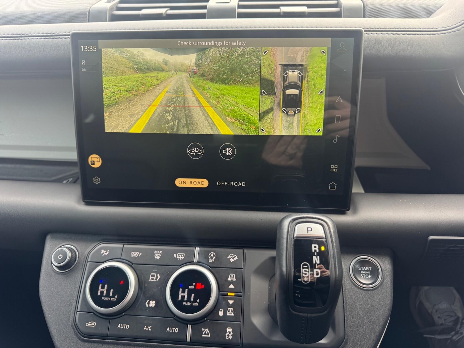 Used Land Rover Defender 2022 for sale - 76990557: Photo 27