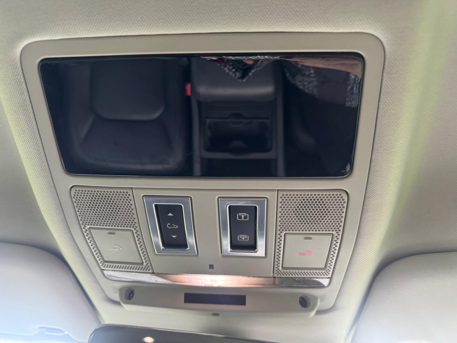 Used Land Rover Defender 2022 for sale - 76990557: Photo 43