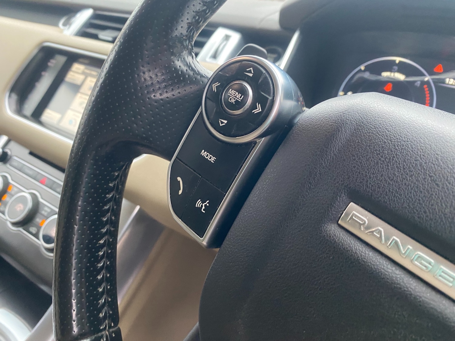 Used Land Rover Range Rover Sport 2015 for sale - 77261461: Photo 26