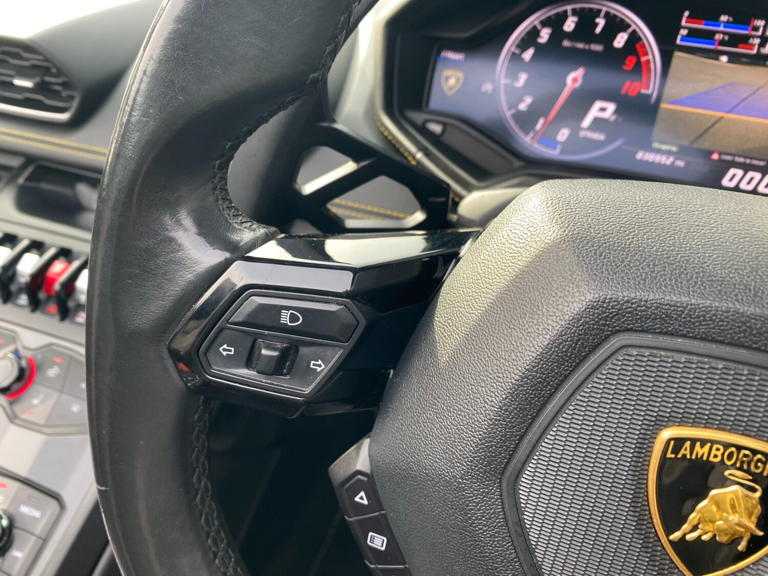 Used Lamborghini Huracan 2016 for sale - 78122260: Photo 27