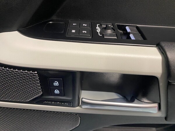 Used Land Rover Defender 2024 for sale - 75193151: Photo 17