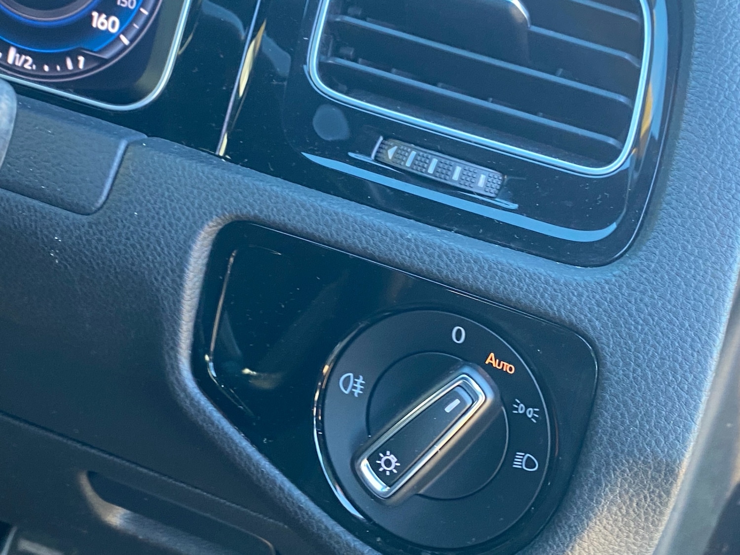 Used Volkswagen Golf 2018 for sale - 76374242: Photo 24