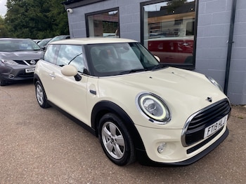 Used MINI Hatch 2019 for sale - 75909129: Photo