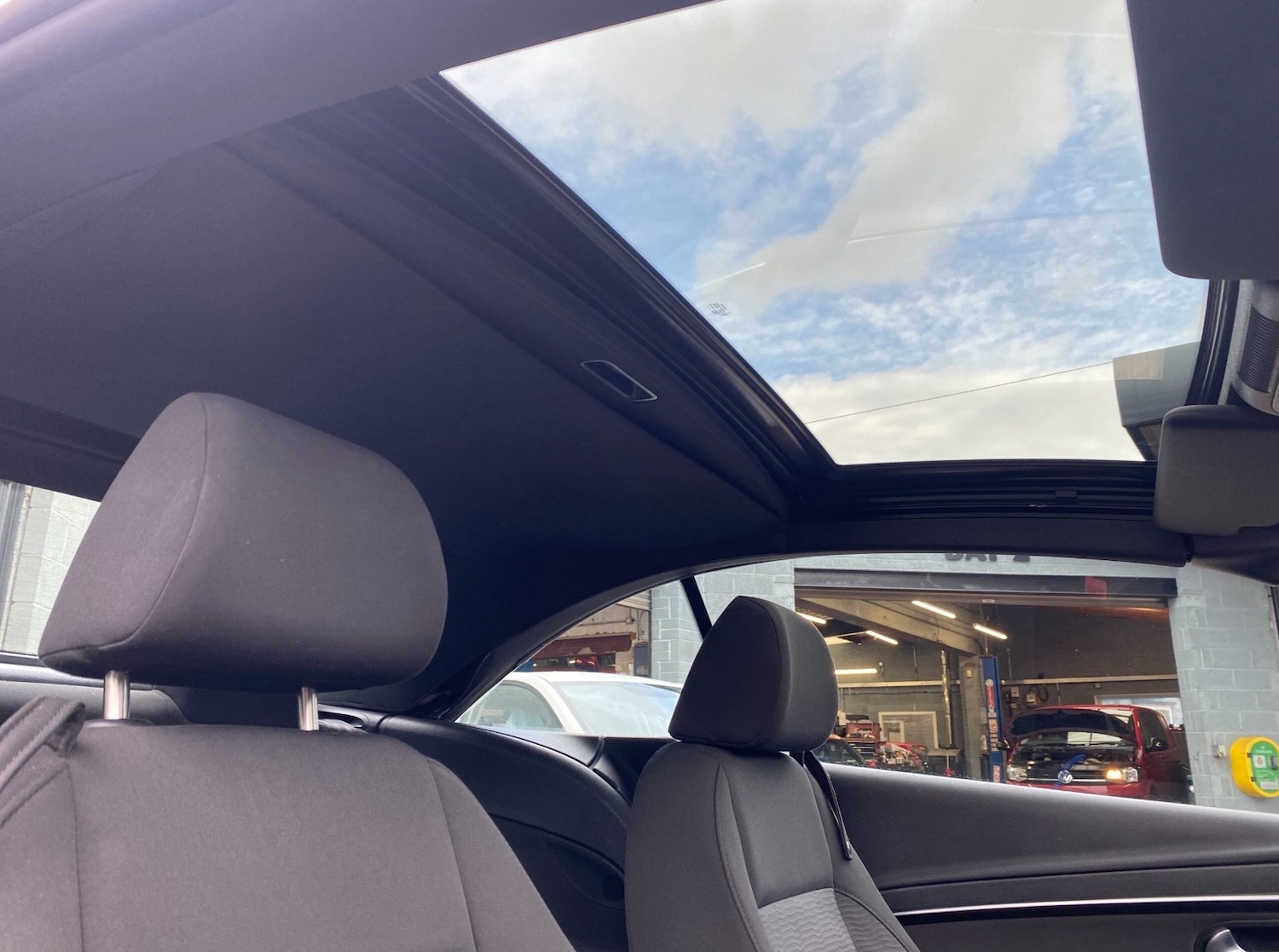 Used Volkswagen EOS 2011 for sale - 77796784: Photo 22