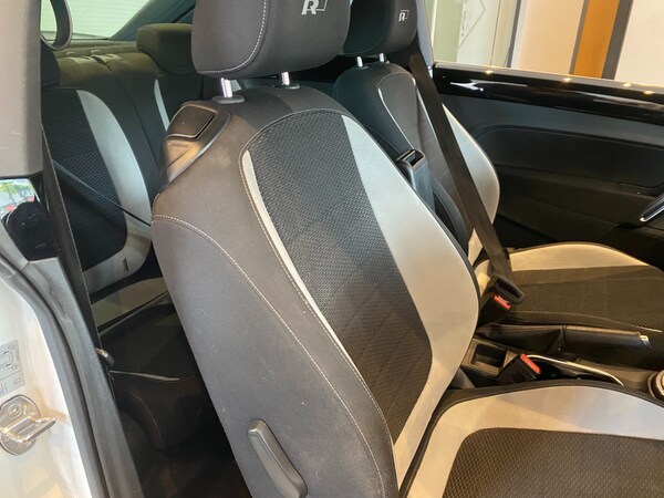 Used Volkswagen Beetle 2017 for sale - 72275929: Photo 32