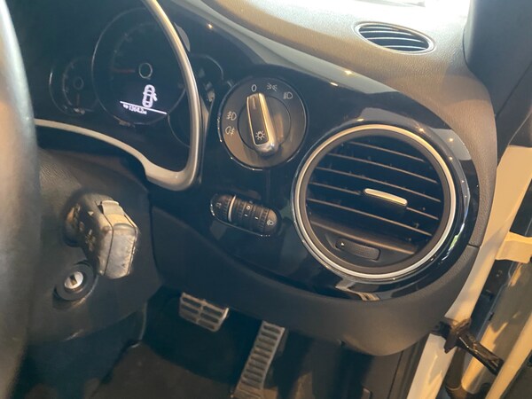 Used Volkswagen Beetle 2017 for sale - 72275929: Photo 41